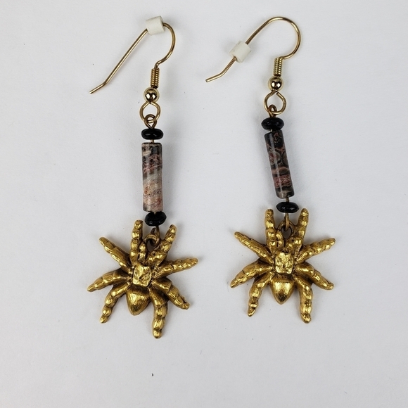Smithsonian Danforth Pewter Spider Earrings Natural Stone Academia Fairycore - Picture 5 of 6